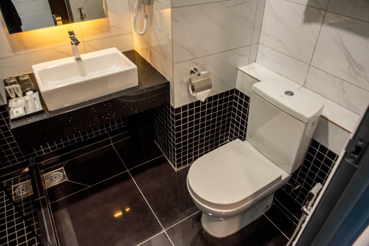 O&G Hotel Парит Бунтар Екстериор снимка